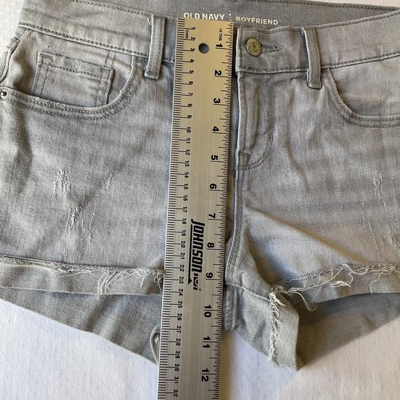 Old Navy Women Shorts 2 REGULAR Gray Denim Boyfriend Distressed Frayed Hem 2.5" - Picture 8 of 10